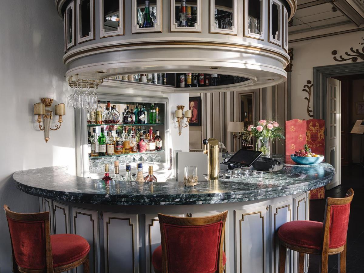 Althoff Hotel Fuerstenhof Celle Exterior foto The bar at the Hotel de la Ville